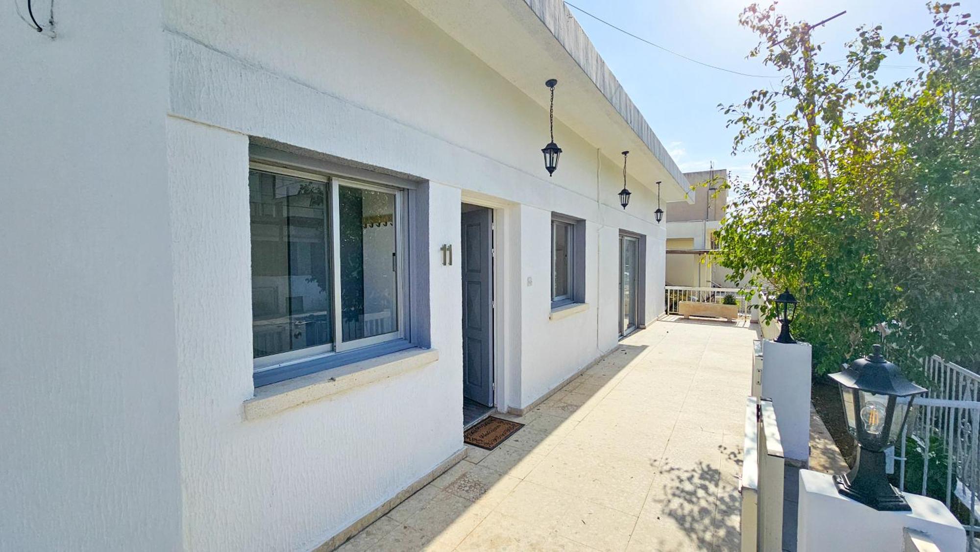 The Lemon Tree Hostel Larnaca Dış mekan fotoğraf